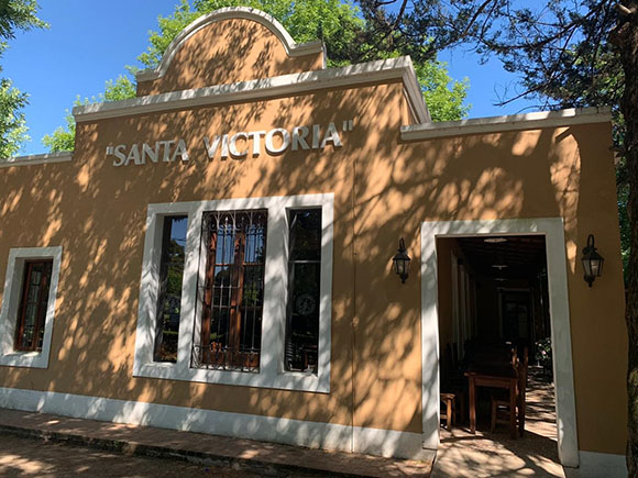SANTA VICTORIA