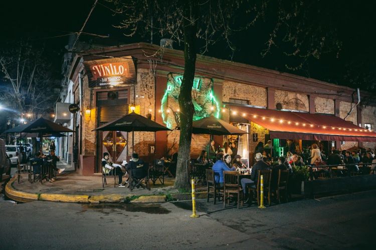VINILO BAR TEMATICO